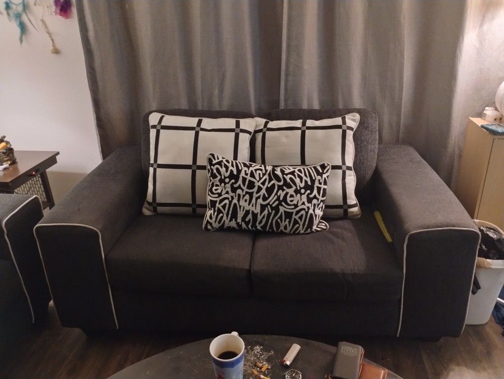 Complete One Bedroom Apartment For Sale 