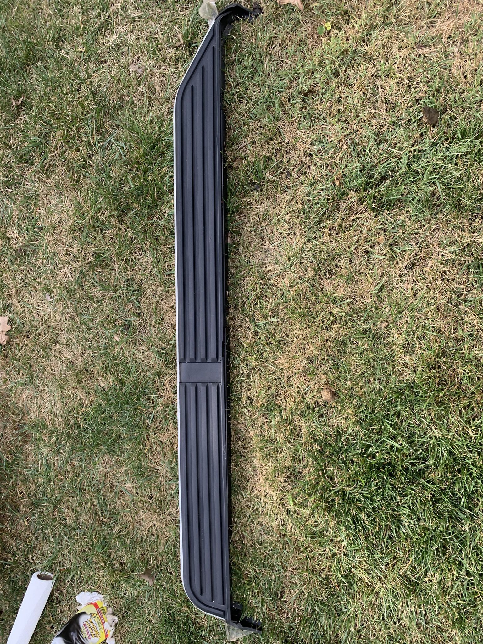Land Rover LR4 Running Board (Brand new)