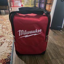 Milwaukee Remote Control Search Lights