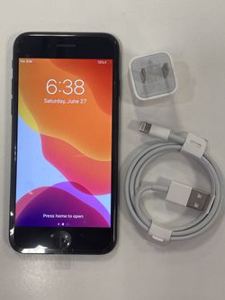 iPhone 7 128 gigs Unlocked for any carrier