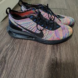 Nike Air Max Flyknit Size 10.5
