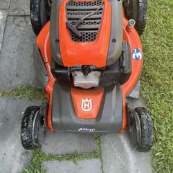 Husquarva Self propelled Mower 