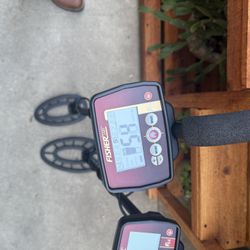FISHER F22 Metal Detector 