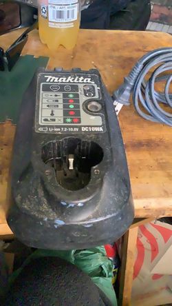 Makita Charger
