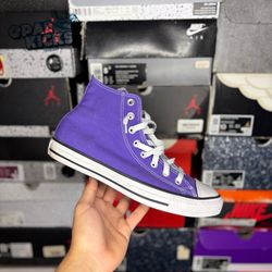 Size 9M - Converse 