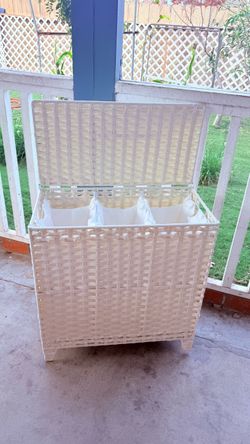 New!laundry hamper 3/1 measurements（H26L25W 13）