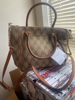 New Adrienne Vittadini Handbag