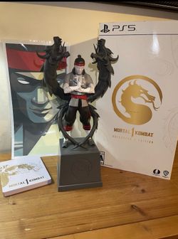 Mortal Kombat one statue