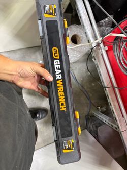 Gear wrench torque wrench