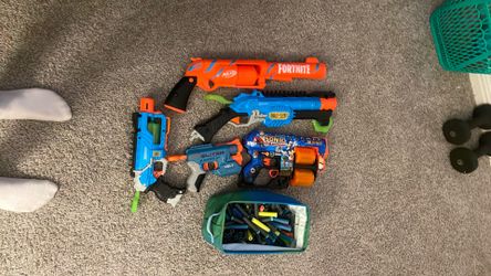 Nerf Gun Pack Of 5 W/ Hundreds Bullets