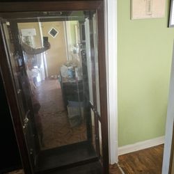 DISPLAY CABINET 