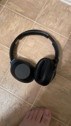 Sony WH-1000 XM2 noise cancel headphone