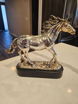 Horse statue