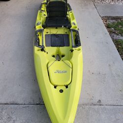 Hobie Mirage Outback With Mirage Drive 180 Seat And Paddle