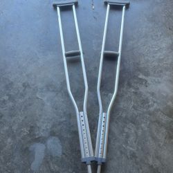 Crutches 