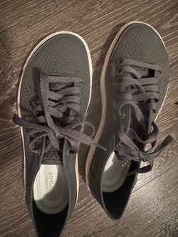 Crocs tennis ( sold separately)