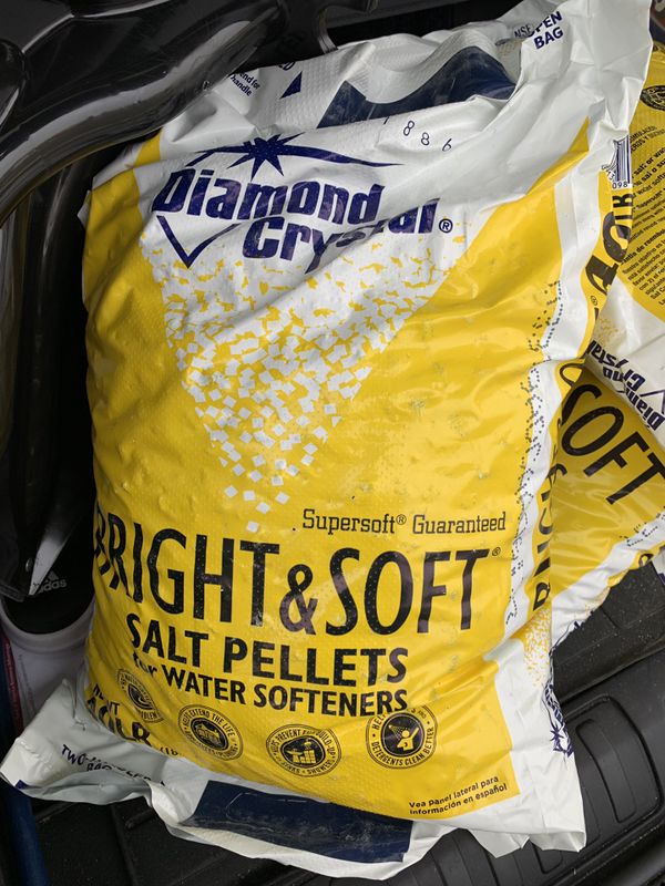 40 lbs bag of salt/ deIcer for Sale in Seattle, WA OfferUp