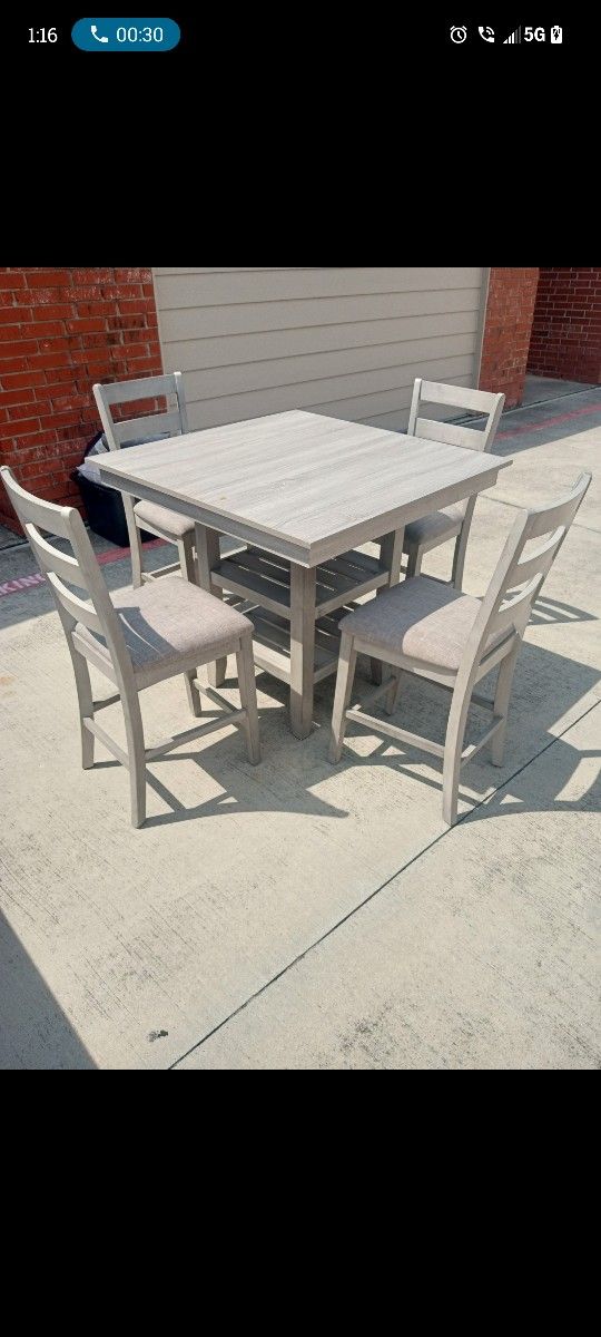 Table & Chairs for Sale in San Antonio, TX OfferUp