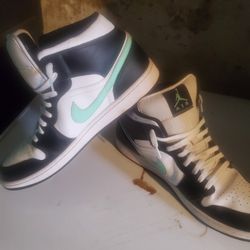 Air Jordan 1 Mid 'Green Glow' (Send Offers)
