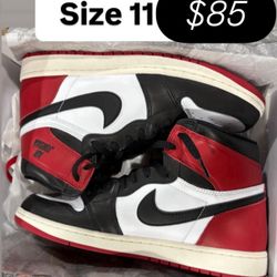 Jordan Retro 1s Black Toe Size 11 