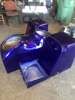 Sub box Fiberglass came in a tahoe