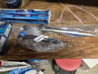 Ct200h inner and outer tie rod rear brakes prius 2013