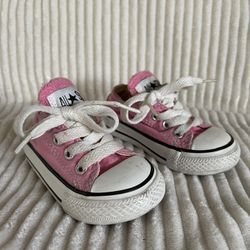 Pink Converse Size 4