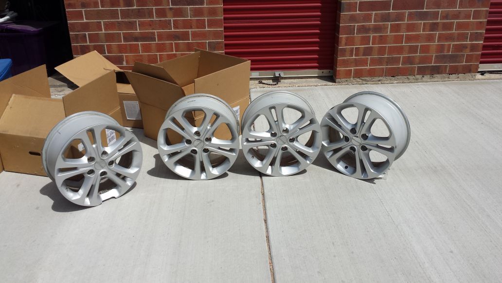 Stock 2012 Dodge Durango rims