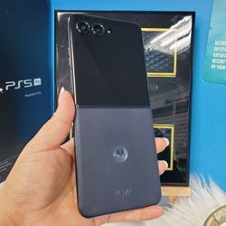  MOTOROLA RAZR PLUS 2024 - TAKE HOME TODAY FOR $5 REST LATER 