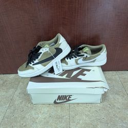 NIKE M:FZ3124-200 TRAVIS SCOTTS GOLD
