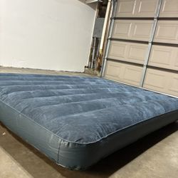 Air Mattress 