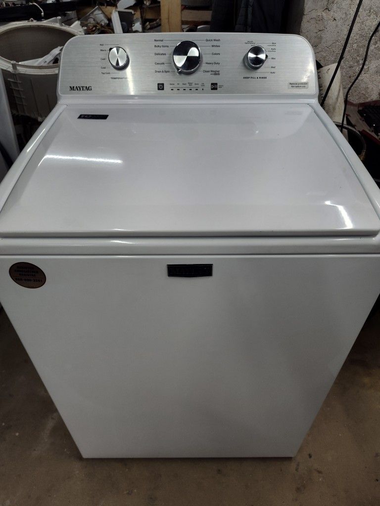 LIKE NEW!!!! MAYTAG 4.5 CU FT HIGH EFFICIENCY TOP LOAD WASHER