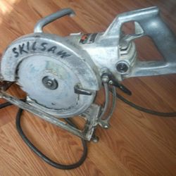 SKILL SAW 8 1/4 old