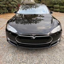 2013 Tesla Model S P85 