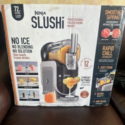 NINJA SLUSHi PROFESSIONAL FROZEN DRINK MAKER