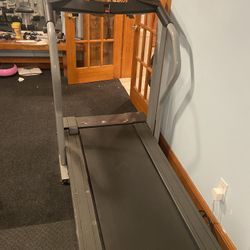 Working Treadmill