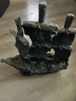 Sunken Boat Fish Tank Decor