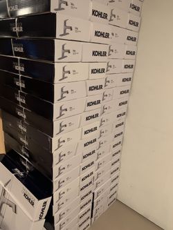 Vin Single-Handle Pull-Out Sprayer Kitchen Faucet in Vibrant Stainless Sold Per Unit 