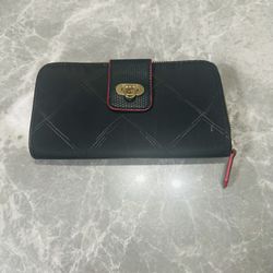 Vera Bradley Wallet Turn Lock Multi-compartment Black Wallet Two ID Holders
