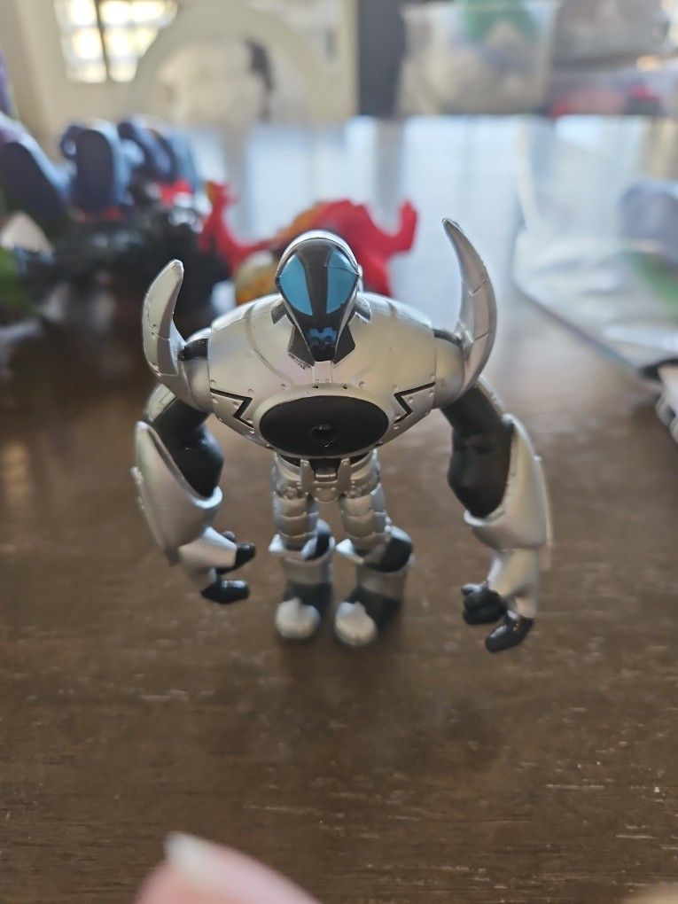 2011 Redakai Metanoid Action Figure