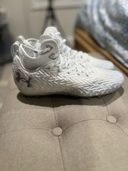 Under Armour Spotlight Clone 3.0 Football Cleats