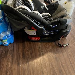 Car seat Britax Brand Also Comes With Stroller Willing To Negotiate On Price 