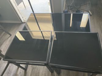 Living room table set w lamps