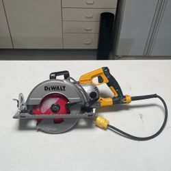 Dewalt Worm Drive Saw Dws535T for Sale in Scottsdale AZ OfferUp