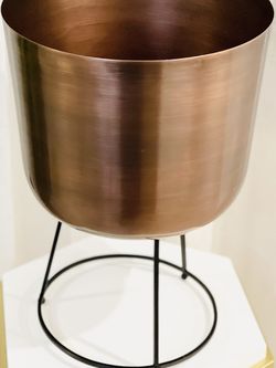 Decorative Indoor Modern Glam Metal Planters, Set of 2, Cooper