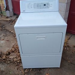 LIKE NEW SUPER KING SIZE CAPACITY ELECTRIC DRYER 
