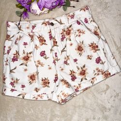 American Eagle White Floral Mom Shorts
