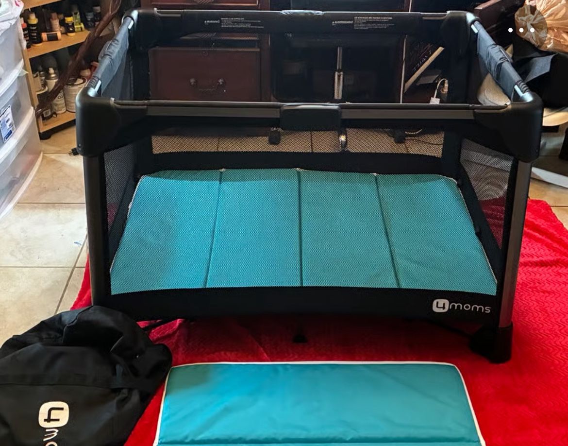 4Moms Travel Crib