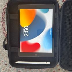 iPad 17th Generation 32GB & Apple pen 2nd gen