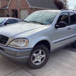 1999 Mercedes Benz ML320